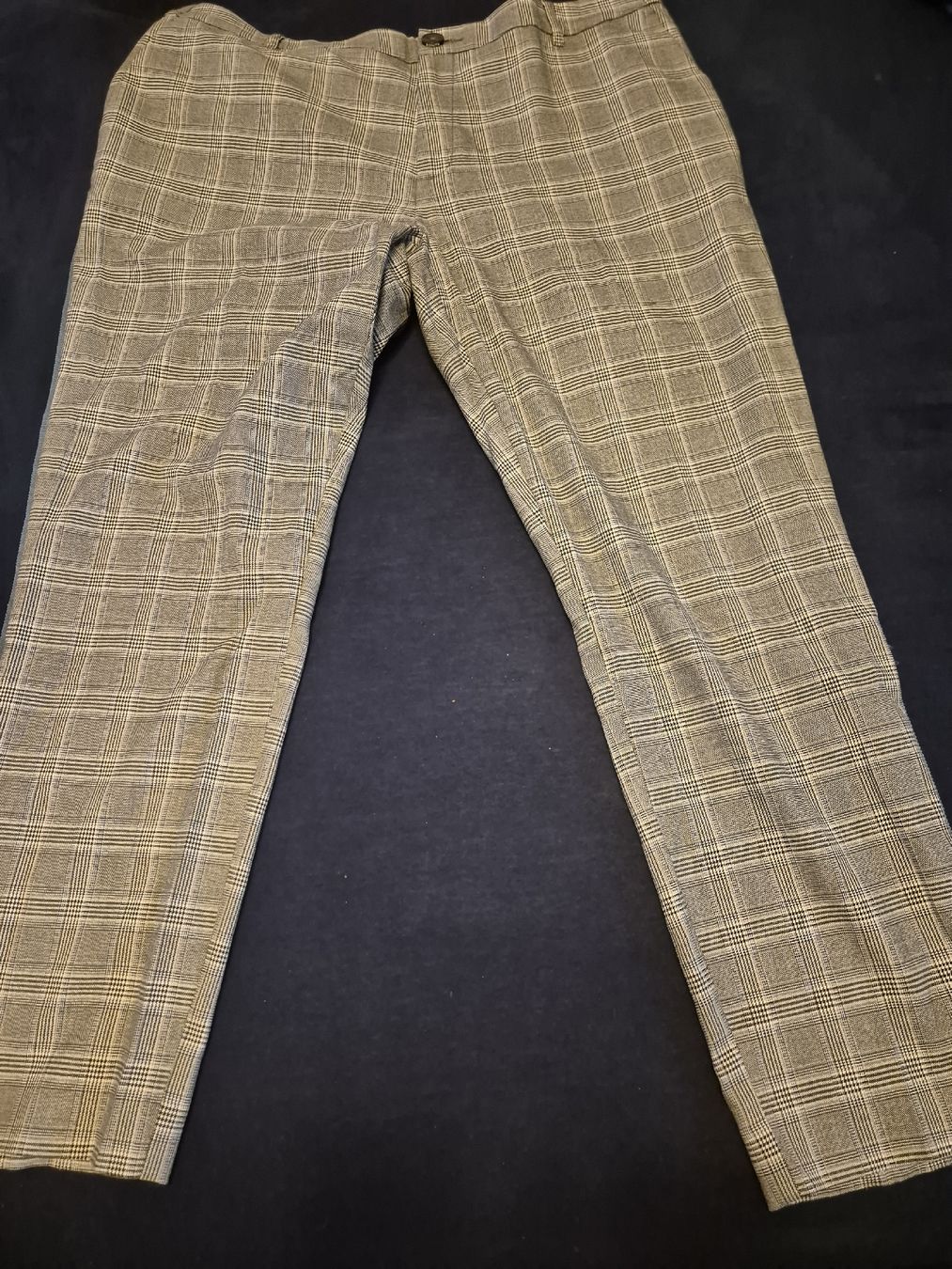 Bonita Pantaloni: Bonitastoffhose stylisch und bequem Gr. 46 – Usato da Zug venduto da puzzle73