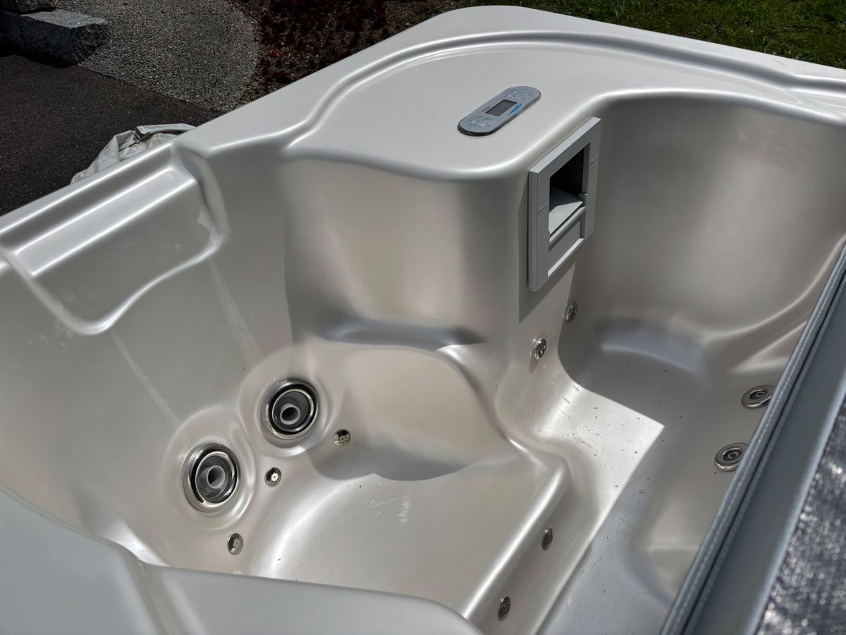 Bains à remous: Whirlpool Jacuzzi, Garten, Pool, Servicetechniker, Preis =VB – D'occasion à Breitenbach par Alice_xy 4
