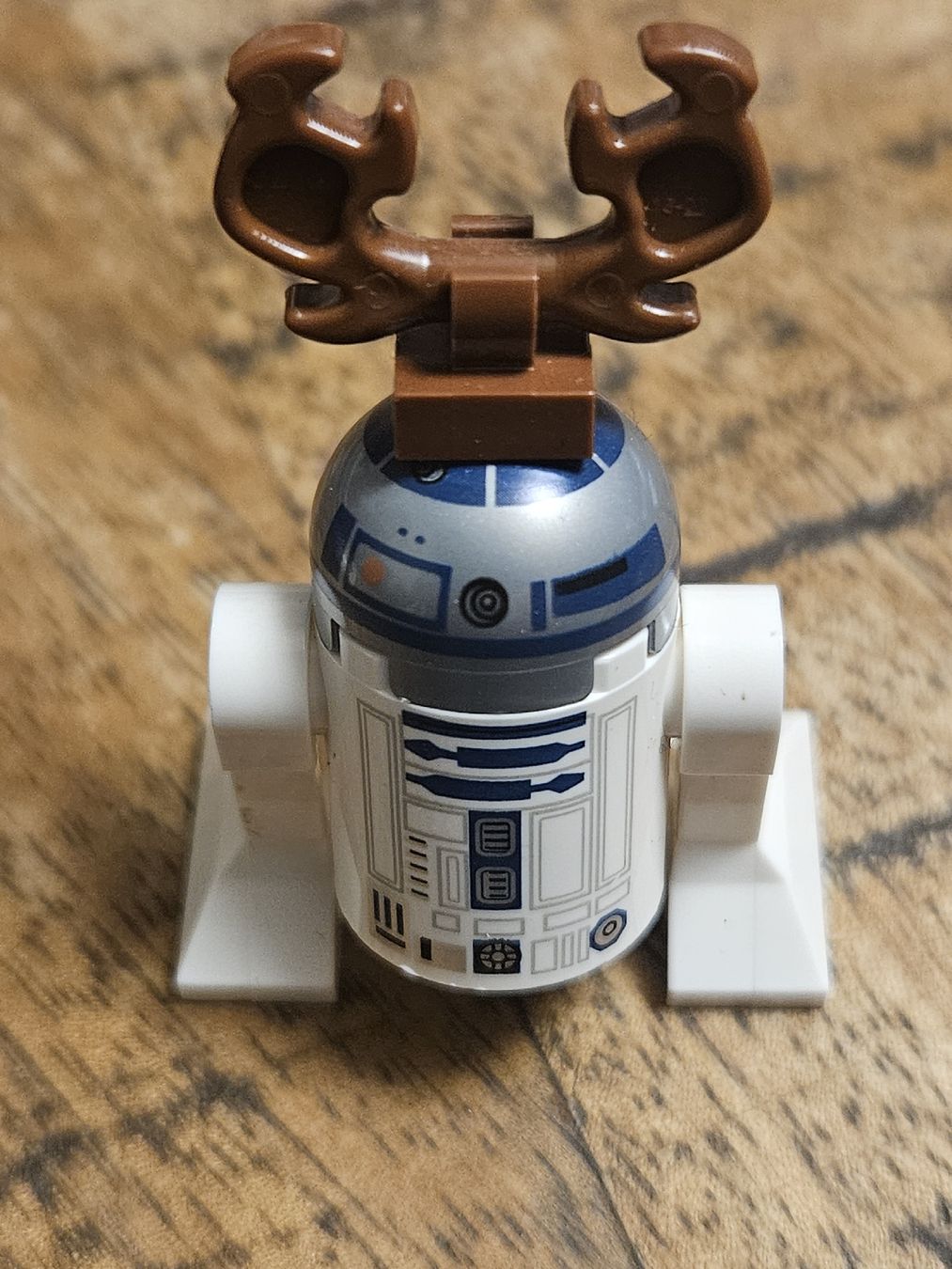 Lego Kit di costruzioni: lego figurine star wars Astromech Droid, R2-D2, Reindeer – Usato da Confignon venduto da Ecrofigs