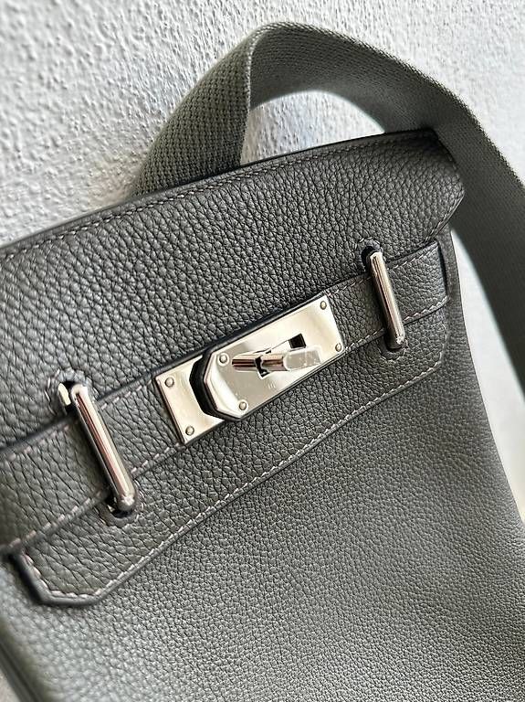 Hermès Taschen: Hermès Kelly Messenger, Grau, Neuwertig – Neu (gemäss Beschreibung) aus Lugano von dim_kyv9 1