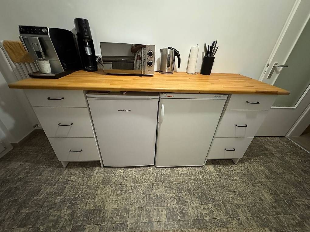 Ladenausstattungen & Messebau: Meuble bar – Gebraucht aus Lussery-Villars von ale_z6h5
