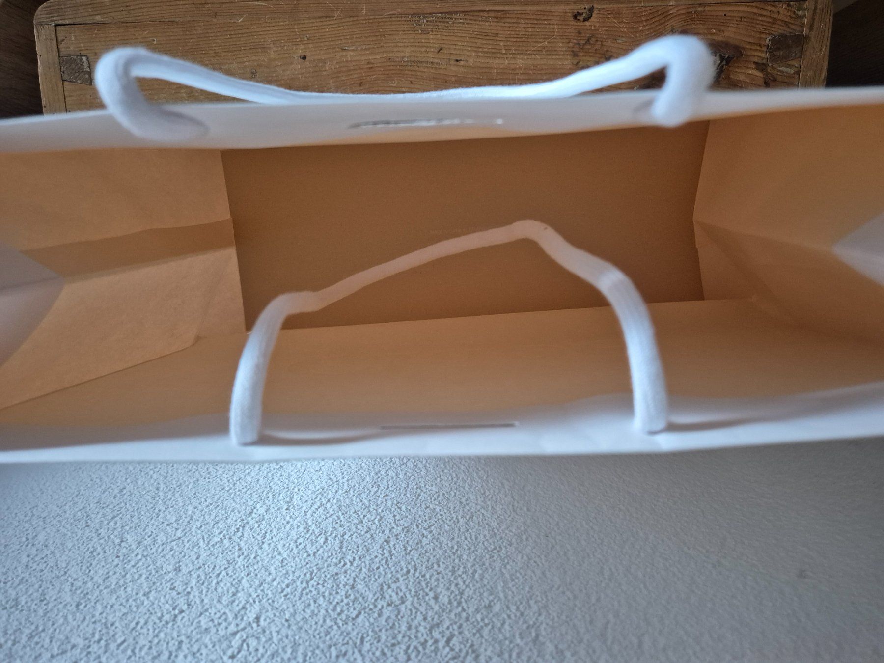 Chloé Borse: Papiertasche Chloe weiss 31 x 36 cm Einkaufstasche Tüte – Usato da Würenlos venduto da Toolia 6