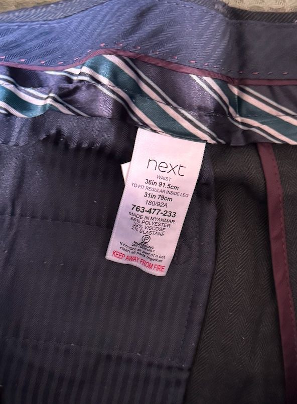 Next Pantaloni: Elegant Trousers – Usato da Zürich venduto da mat_n78x 1