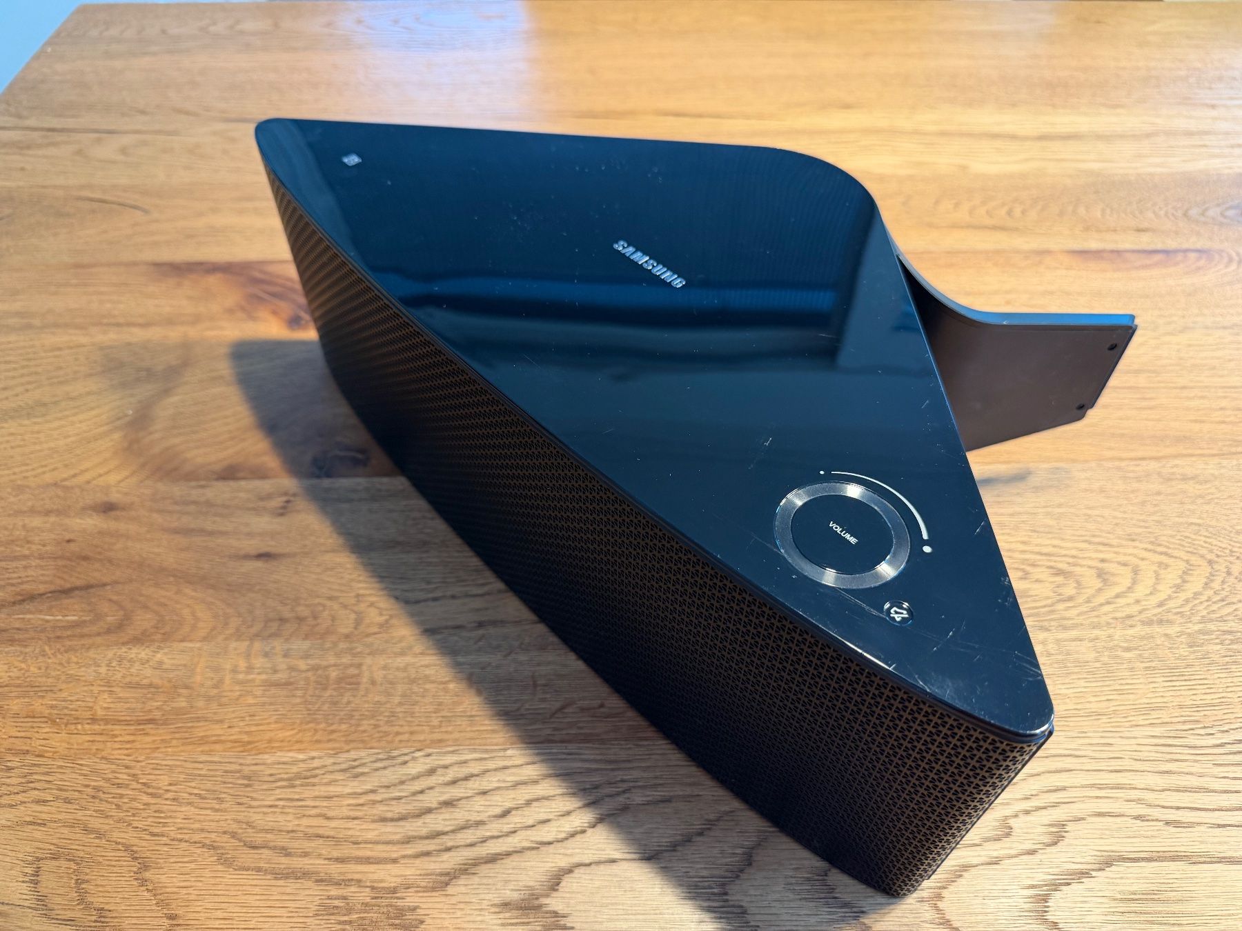 Samsung Lautsprecher: SAMSUNG Wireless Audio Multiroom System WAM750 – Gebraucht aus Mollis von pad_tf9k