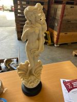 Klassische Venus-Skulptur „Geburt der Venus“