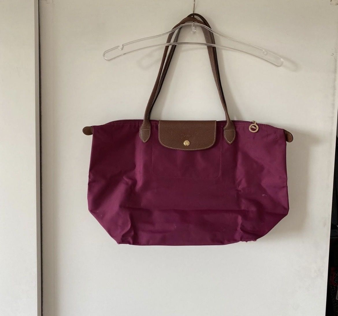 Longchamp Sacs femmes: Longchamp Tasche Burgundy – D'occasion à Zollikon par 2009Jasmin