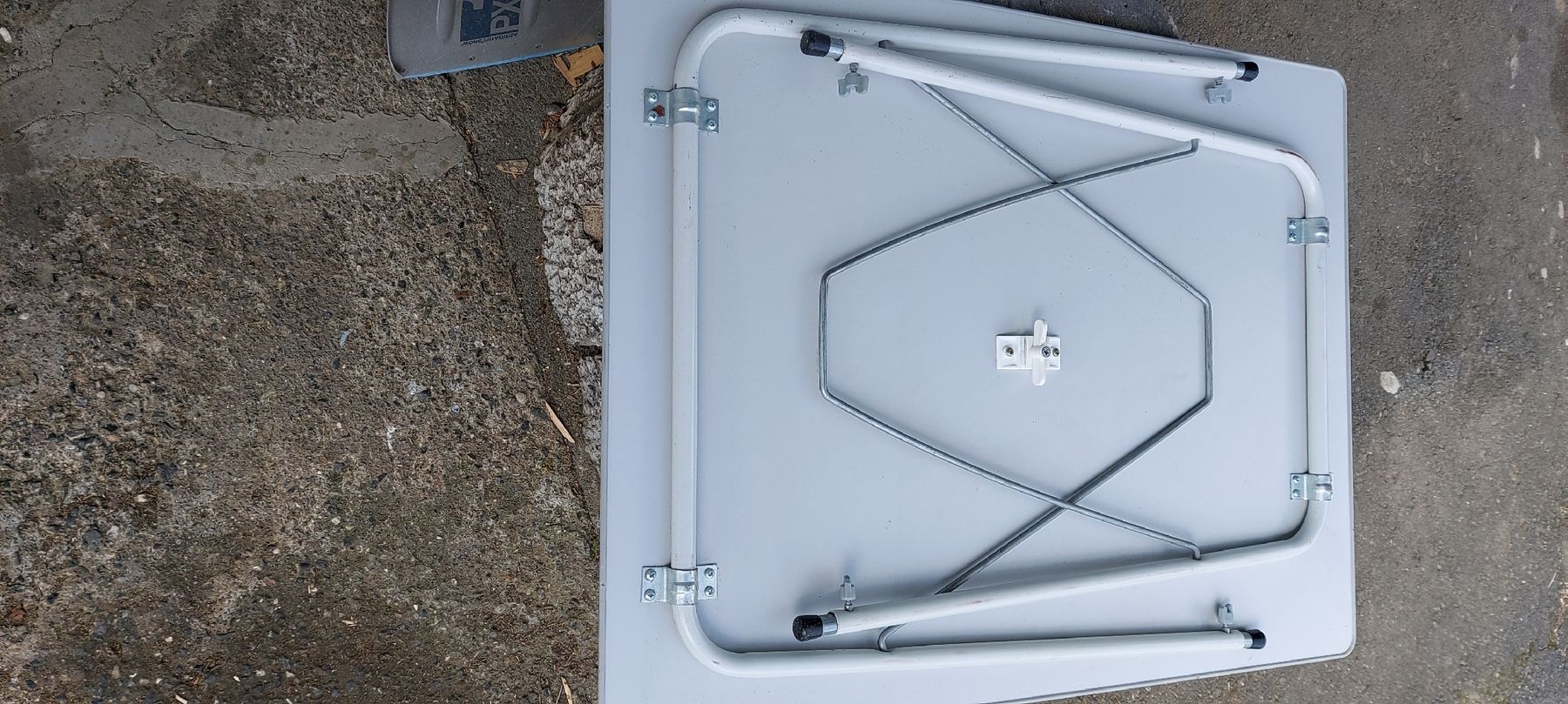 Poltrone: Strandsessel und Campingtisch – Usato da Allenwinden venduto da Jojoly 5