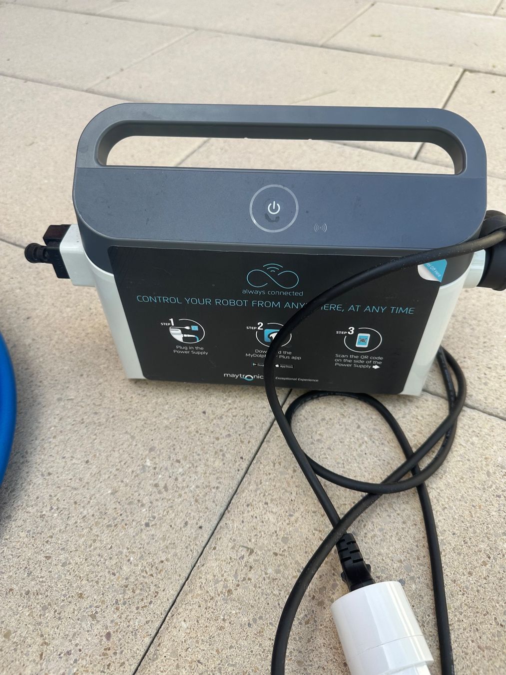 Dolphin Accessori per Piscine: Robot de piscine Dolphin M700 – Usato da Gampelen venduto da Gflocon 1