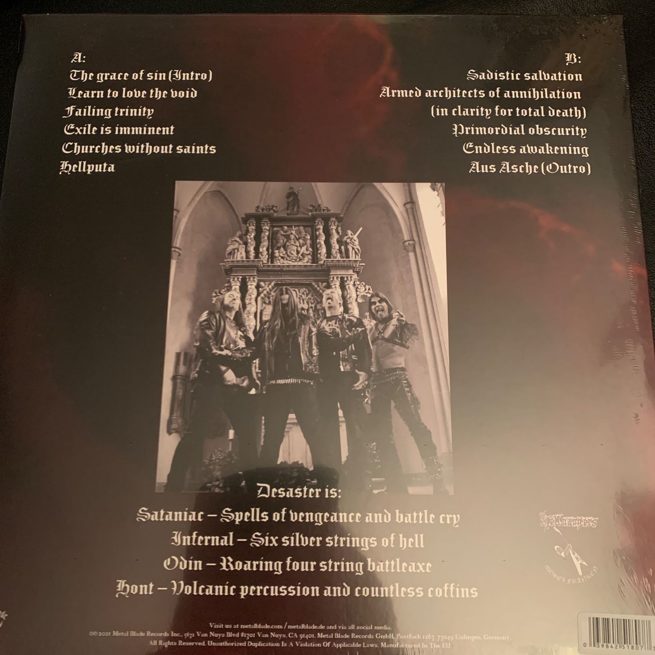 Dischi in vinile: DESASTER Churches without Saints YELLOW BROWN MARBLED Vinyl – Nuovo e nell'imballaggio originale da Thusis venduto da Gorgon 1