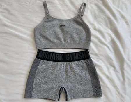 Gymshark Sport-BH & Radlerhose Set Grau Grösse S