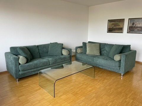 Tische: Moderner Salontisch aus gebogenem Glas – Gebraucht aus Zürich von Vichr 2