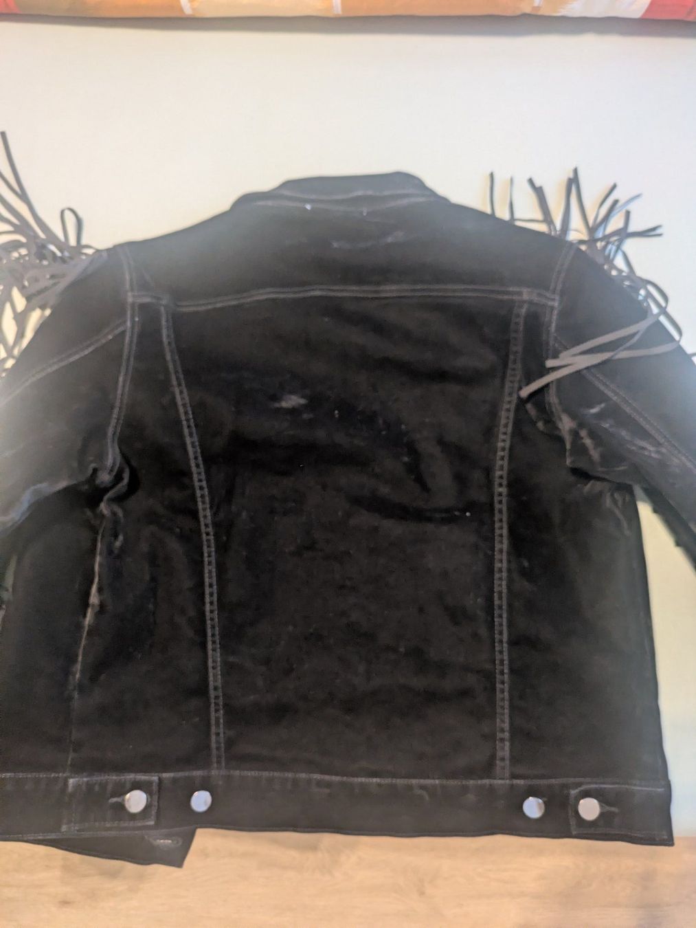 Giacche: Black Fringe Denim Jacket Size S – Usato da Losone venduto da AlpineLayer 4