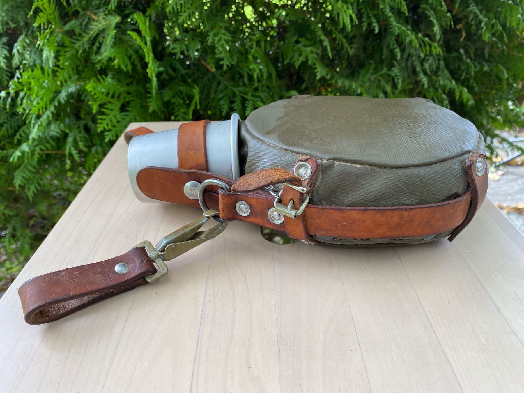 Schweizer Armee Uniformi: schöne Labeflasche / Feldflasche Schweizer Militär – Usato da Feldbach venduto da Fea1 2