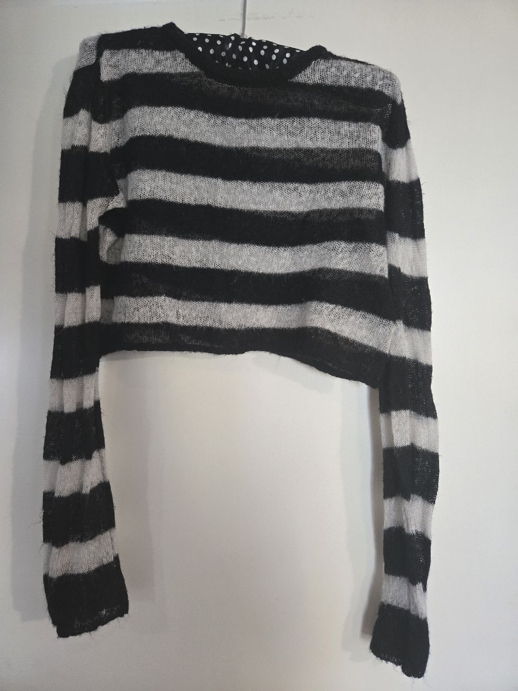 Maglioni & Felpe: Trendiger schwarz-weisser Pullover, Gr. L, für den Herbst! – Usato da Dübendorf venduto da Timulka