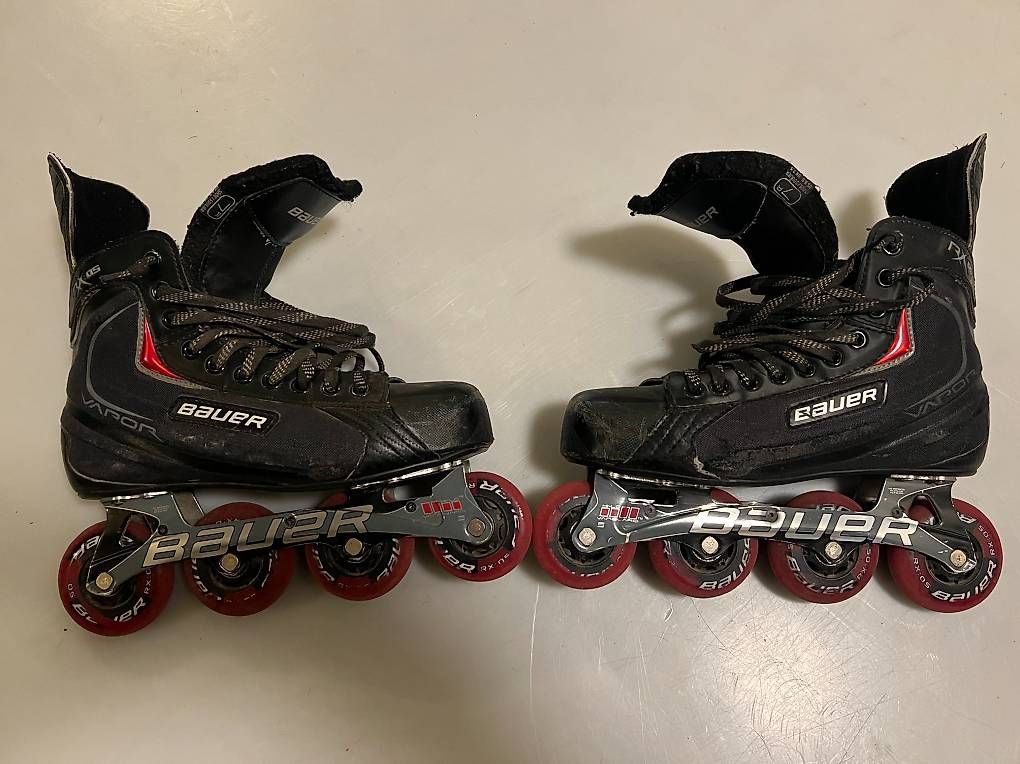 Bauer Pattini in linea & Pattini a rotelle: Bauer RX05 Inline Hockey Skates / Rollerblades Grösse 42 – Usato da Arlesheim venduto da SKA_4144