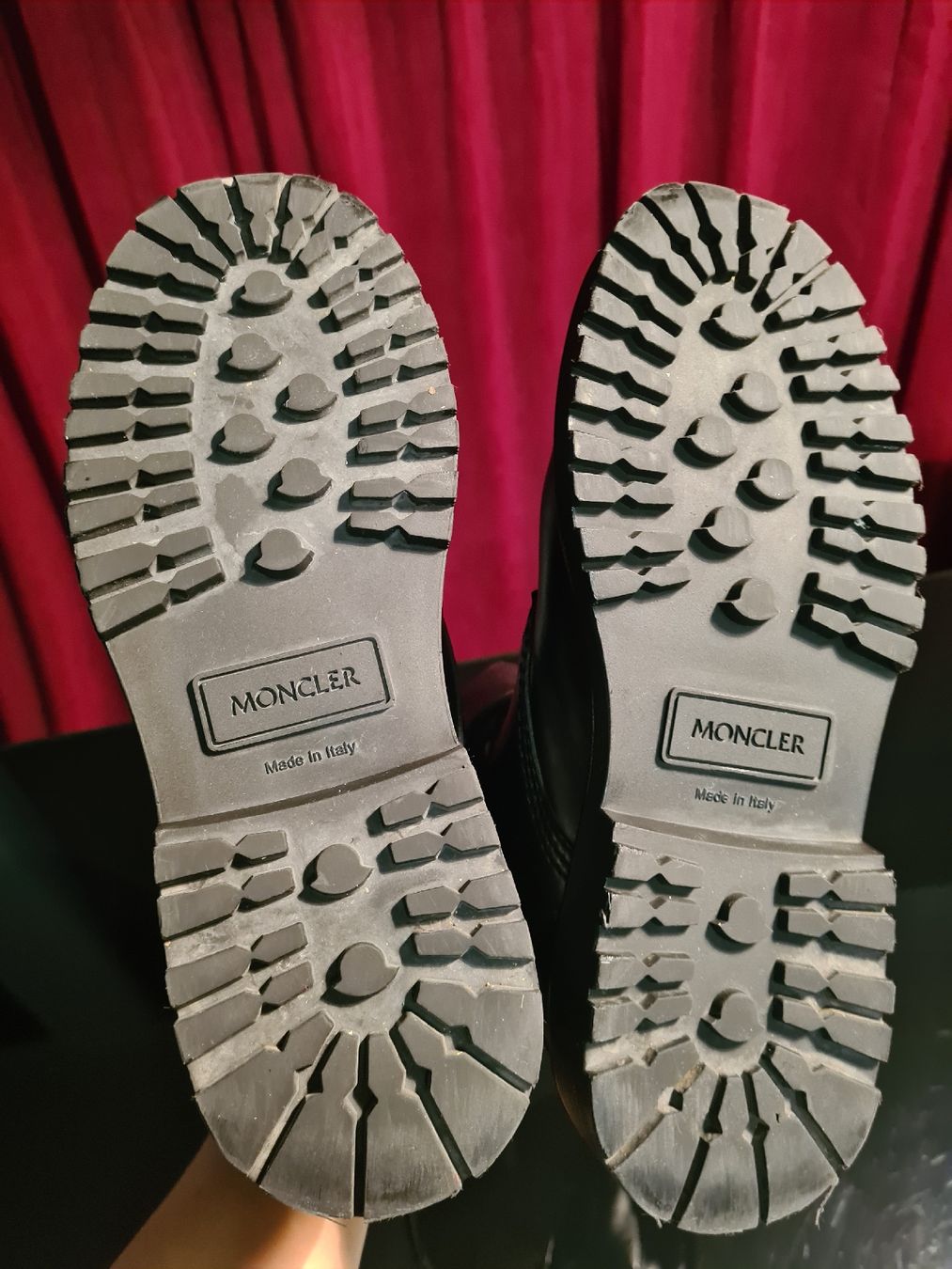 Moncler Scarpe da donna: Moncler boots Gr 38 – Usato da Kloten venduto da Kri23 9
