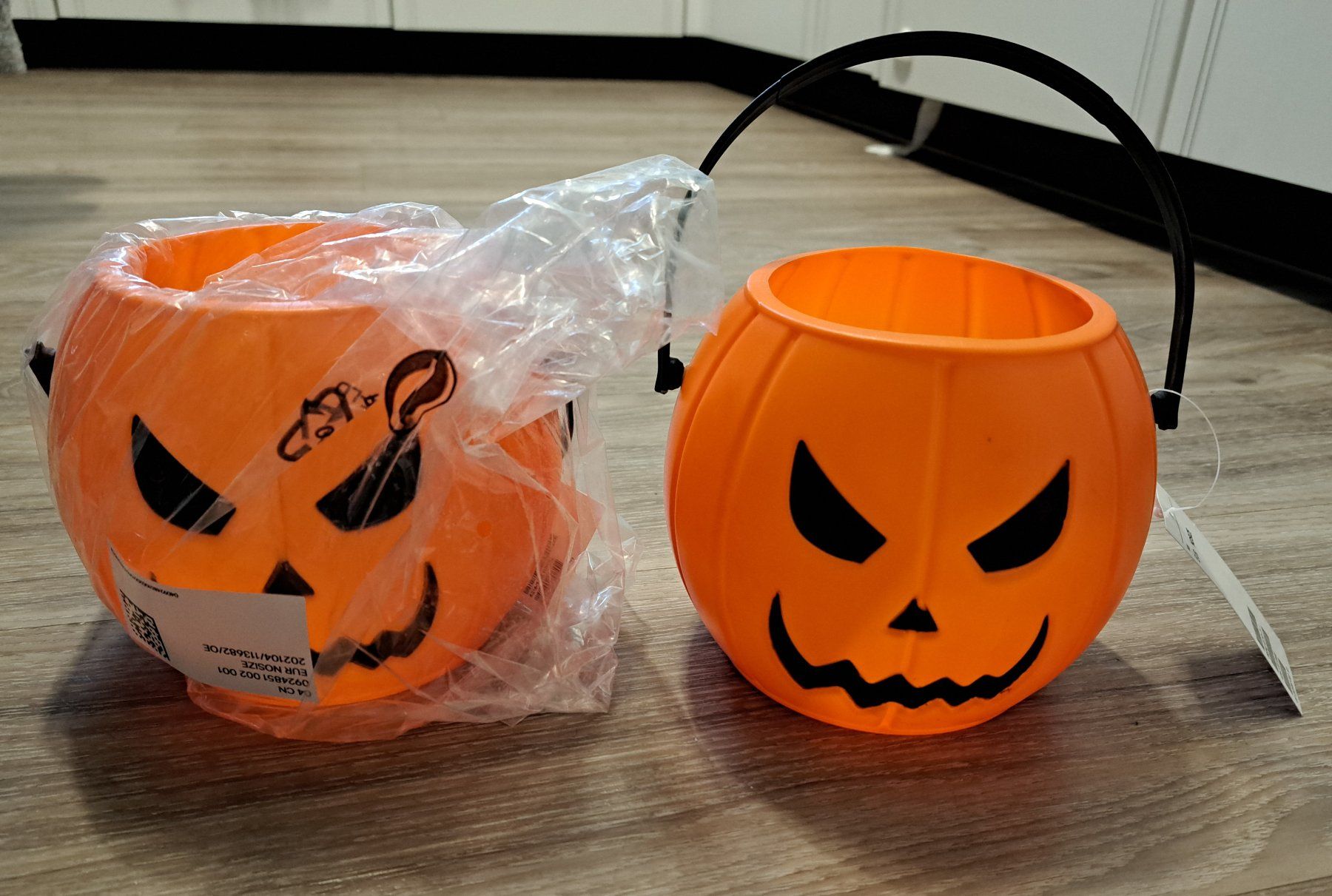 Tutte le decorazioni: 2x Halloween Eimer Kürbis orange – Nuovo e nell'imballaggio originale da Oberurnen venduto da rotty80 1