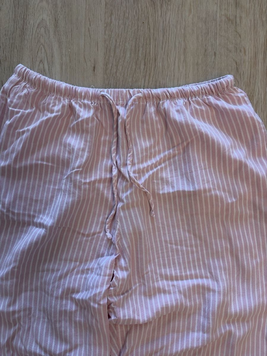 Bershka Pantaloni: Bershka Hose – Usato da Rütihof venduto da liv_k2bp 1