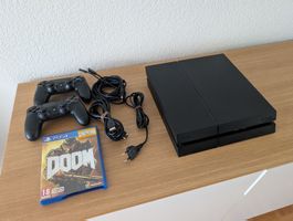 Playstation 4 mit Gamepads