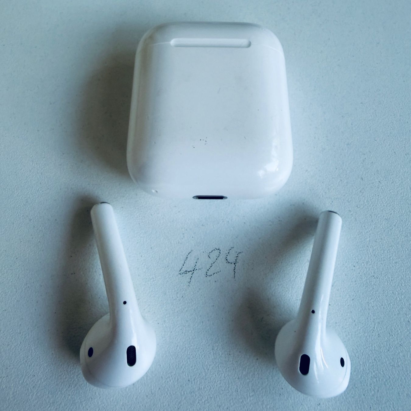 Apple Kopfhörer: Original Apple AirPods 2 Gen. Wireless Kopfhörer & Case – Gebraucht aus Basel von MY.AIRPODS.SHOP 9
