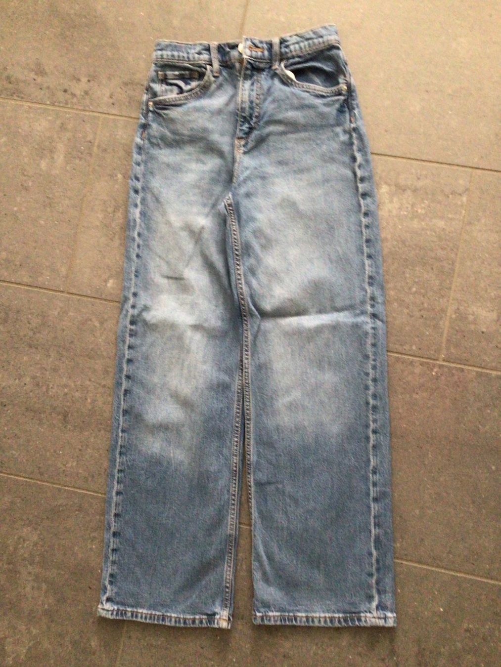 H&M Pantaloni: 3 Mädchen-Jeans Gr. 146 – Usato da Roggwil BE venduto da Worni52 4