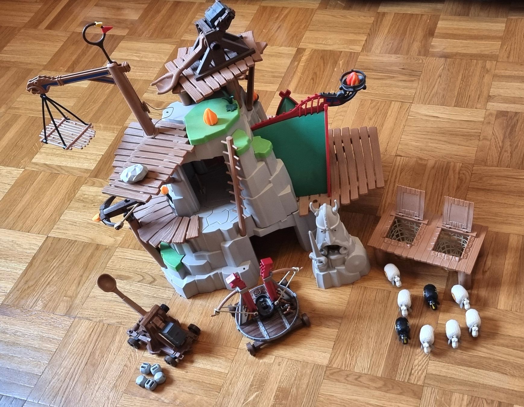 Playmobil Spielzeuge: Playmobil Vikings: île Berk Dragons – Gebraucht aus Prilly von saho87 1