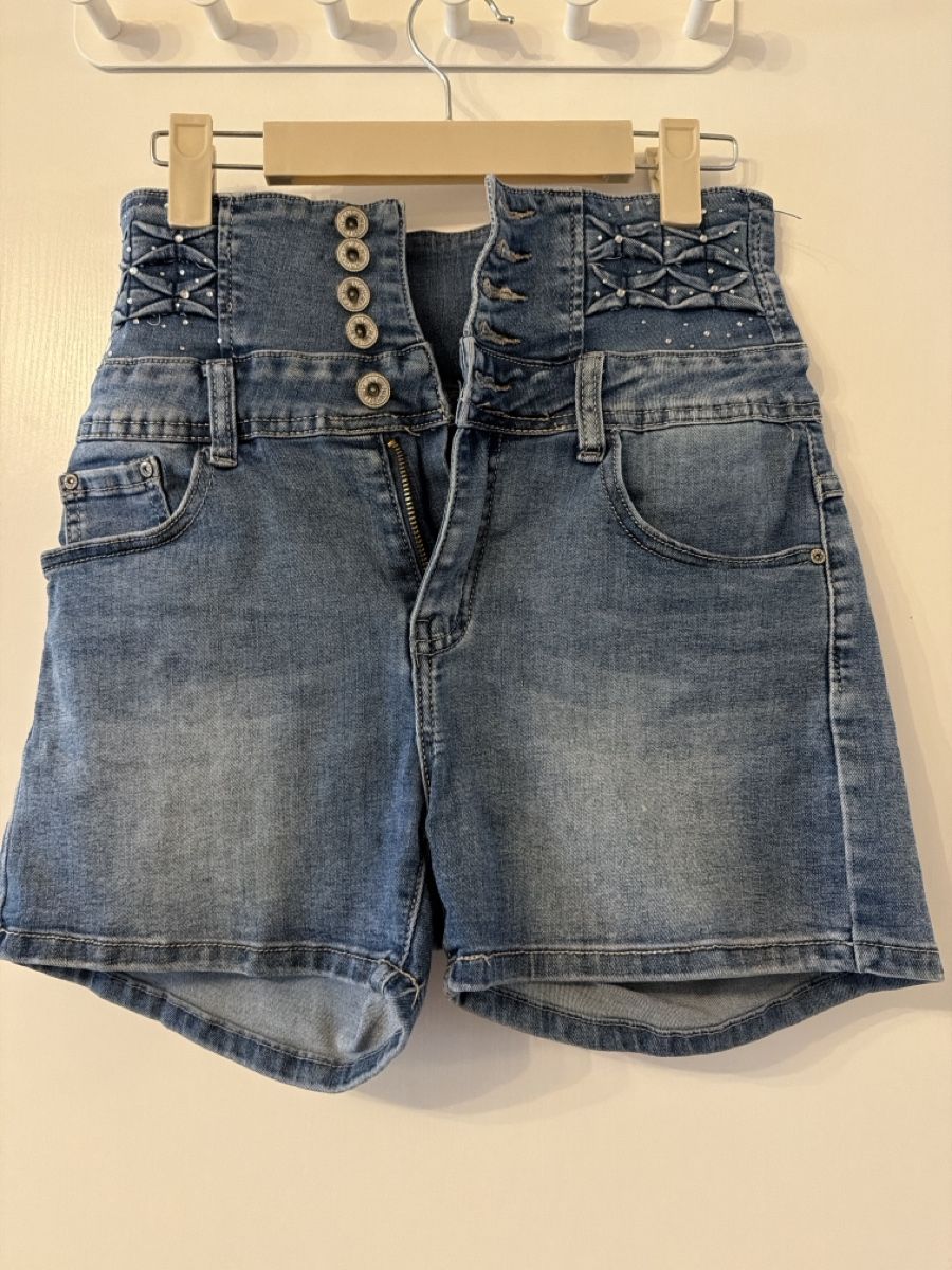 Jeans: Shorts en jean taille haute – Usato da Ursy venduto da lar_q5nv