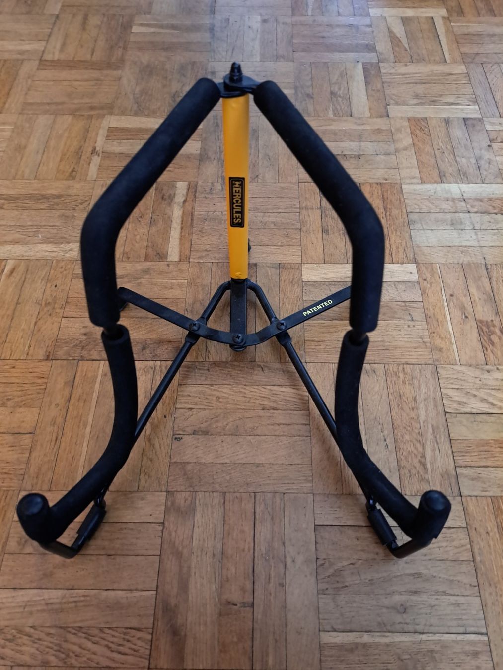 Thomann Strumenti musicali: Support pliable guitare électrique – Usato da Biel/Bienne venduto da hug94