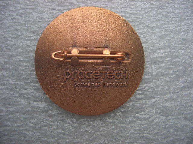 Placchette & Badge: BASLER SOLIDARTÄTS PLAKETTE 2020 - 21 – Usato da Thürnen venduto da Chluuri 1