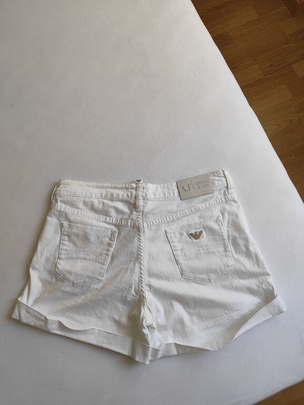 Armani Pantaloni: Short blanc Armani Exchange taille 28 - État impeccable! – Nuovo (secondo la descrizione) da Biel/Bienne venduto da Edi5Roli3 2