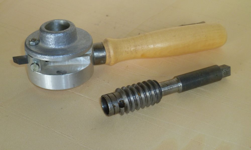 Tous les outils: Holz-Gewindeschneider – D'occasion à Andwil par Holzform