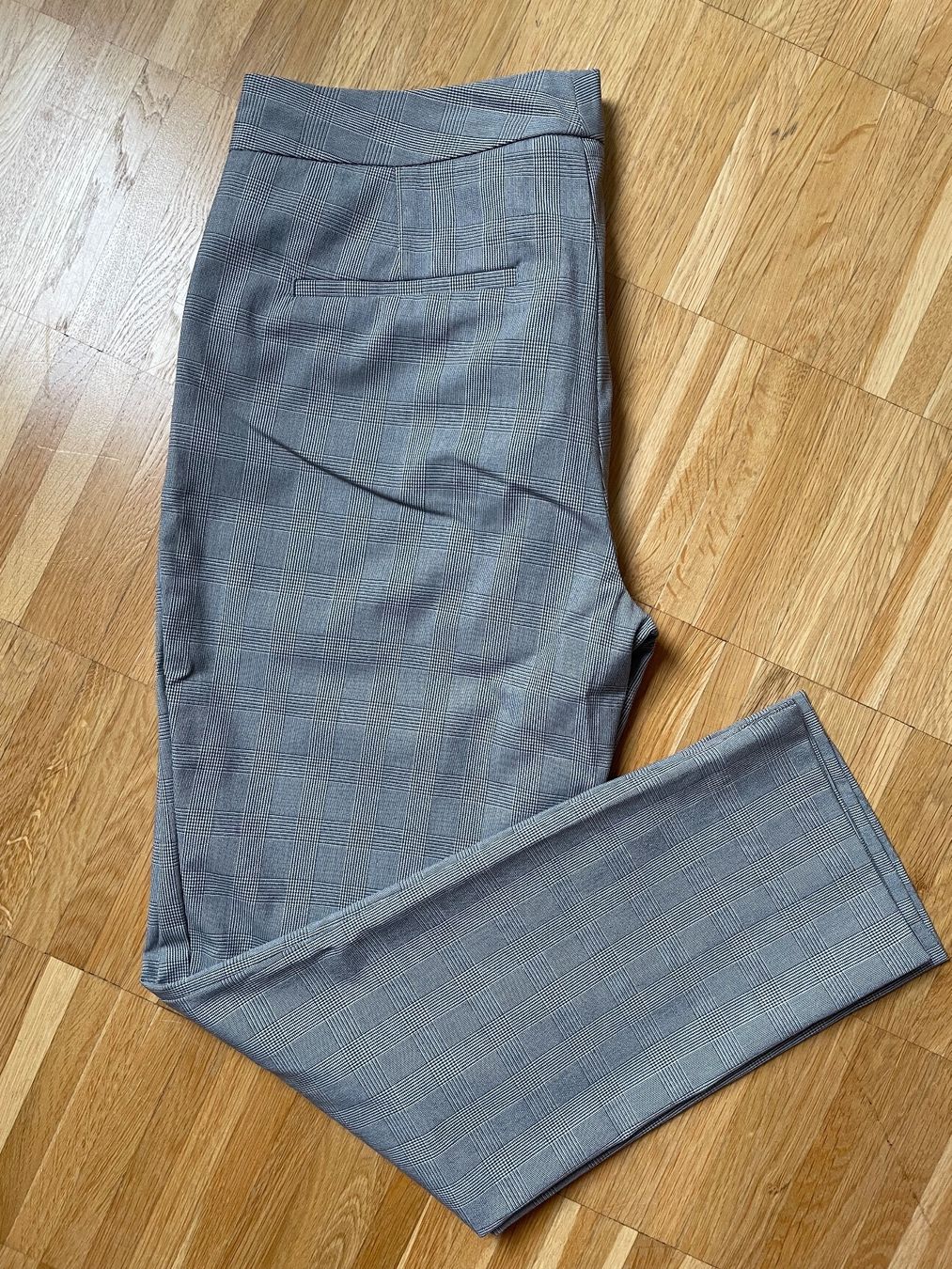 Zara Pantalons: Karierte Zara Hose 36 – D'occasion à Dübendorf par VSAngel