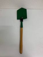 Klappspaten aus Stahl mit Holzgriff und Drehverschluss