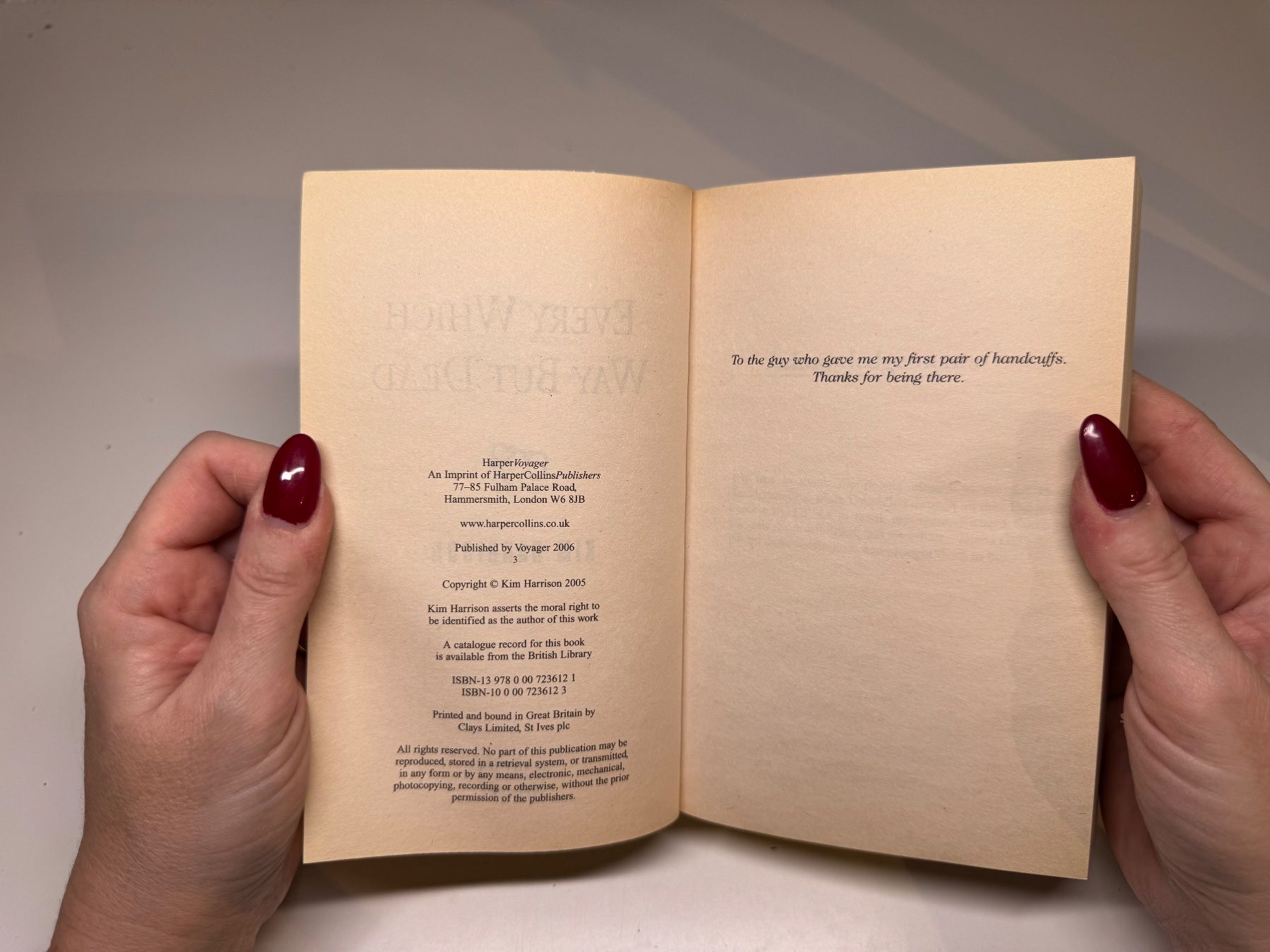 Libri: NOVEL: Kim Harrison, Every Which Way but Dead – Usato da Grosswangen venduto da English_books 3