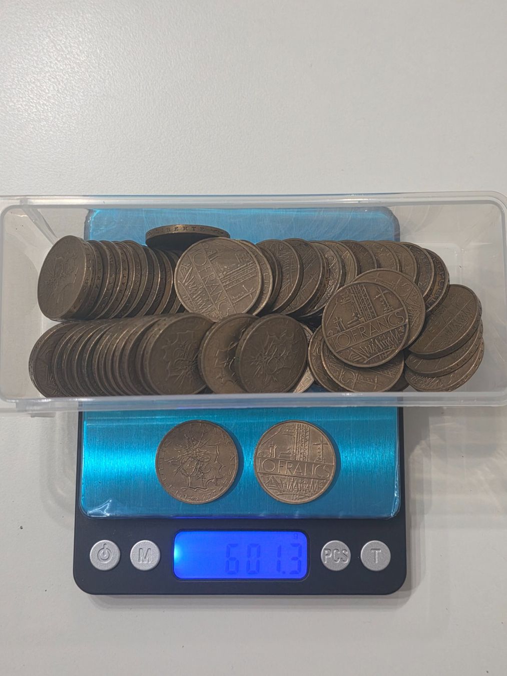 Tutti le monete: 10 Francs Republice Frankreich 601.3 gr. – Usato da Scherzingen venduto da Benjanil