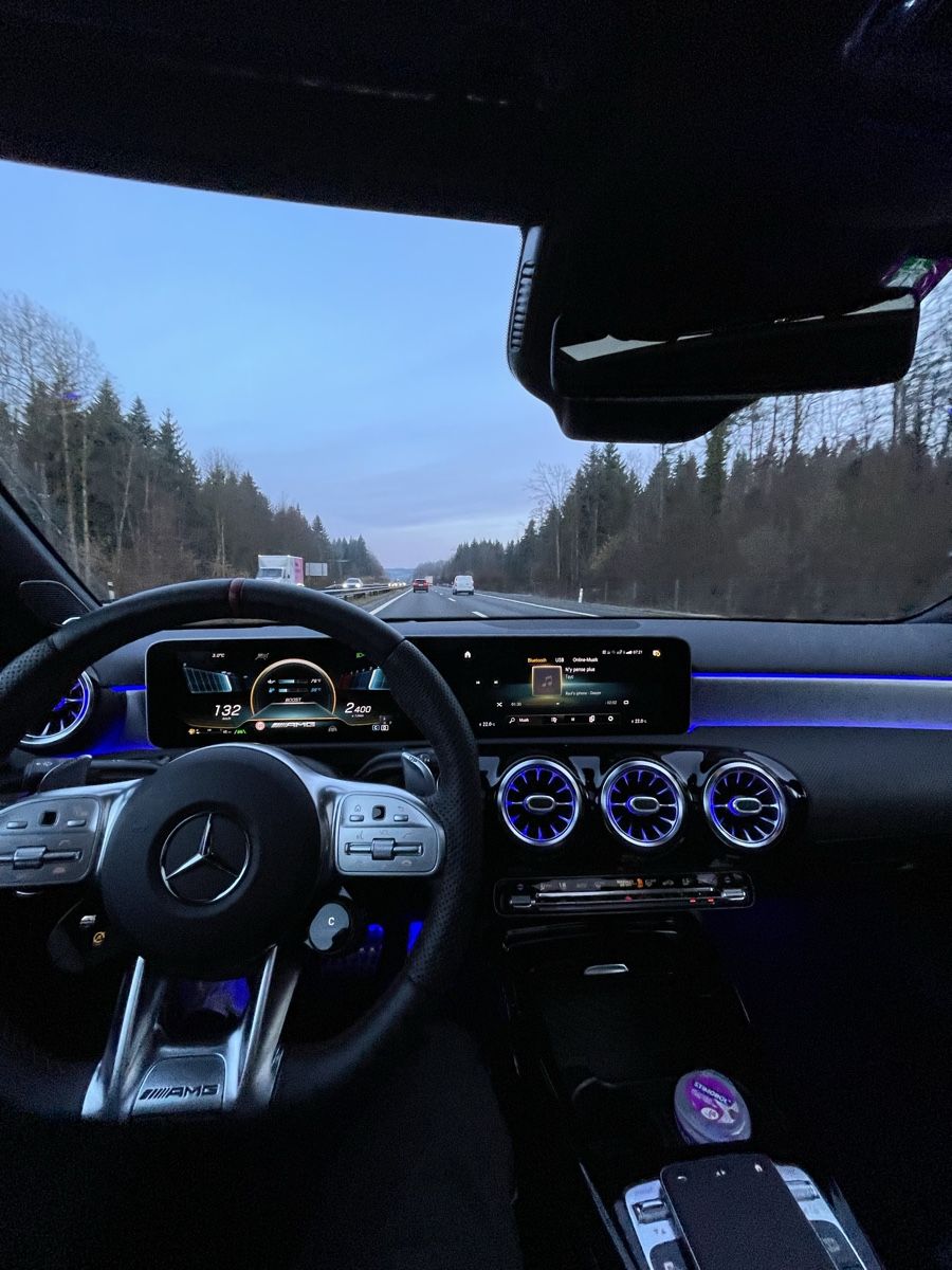 Mercedes-Benz Automobili: Mercedes A35 Amg Limousine – Nuovo (secondo la descrizione) da Luzern venduto da lil_zd5g 7
