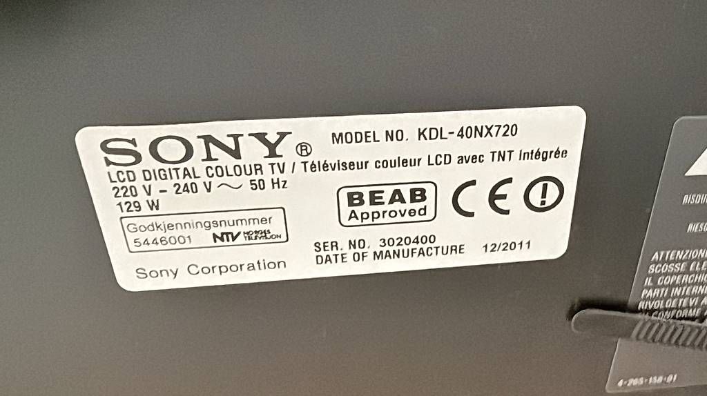 Fernseher: Sony TV 40Zoll + Möbel – Gebraucht aus Möhlin von Fusel7 1