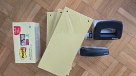 Leitz Locher und Hefter + 12 x Post-it + 300 Trennstreifen