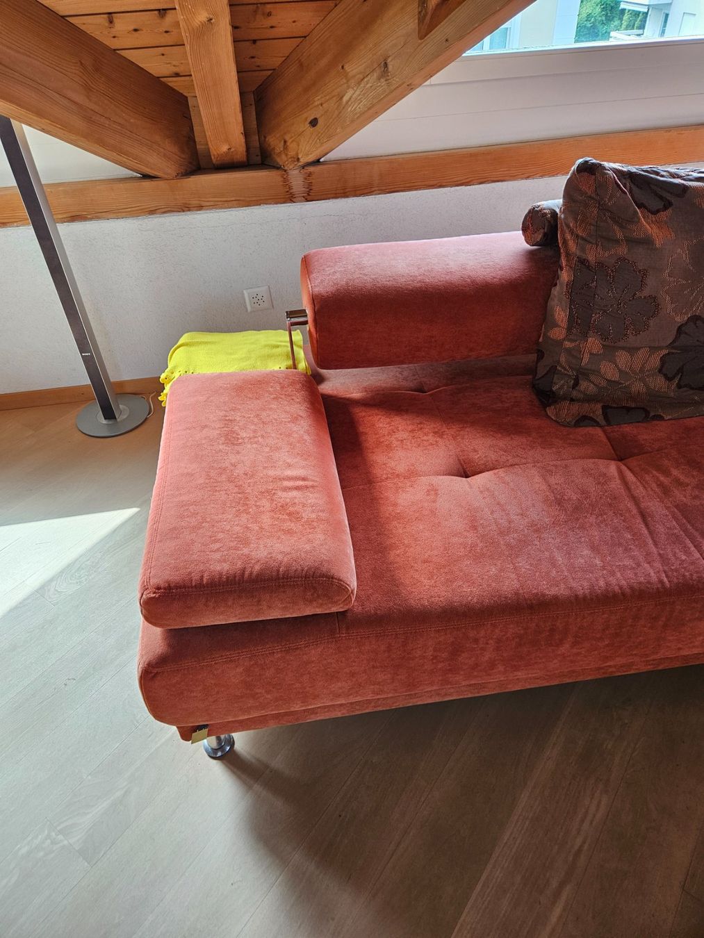 Divani: Ecksofa rot, Stoff, guter Zustand – Usato da Oberrieden venduto da Chantal_01 2