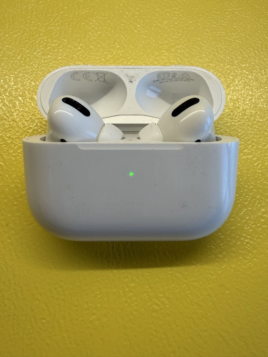 Apple Casques audio: Apple AirPods Pro 1. – D'occasion à Lausanne par Zorrus77