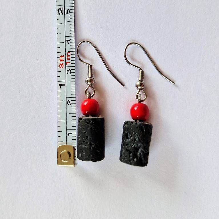 Ohrringe & -stecker: Modische Ohrringe - Vulkanlava und Korallenstein – Neu und originalverpackt aus Widnau von Marakumba 1