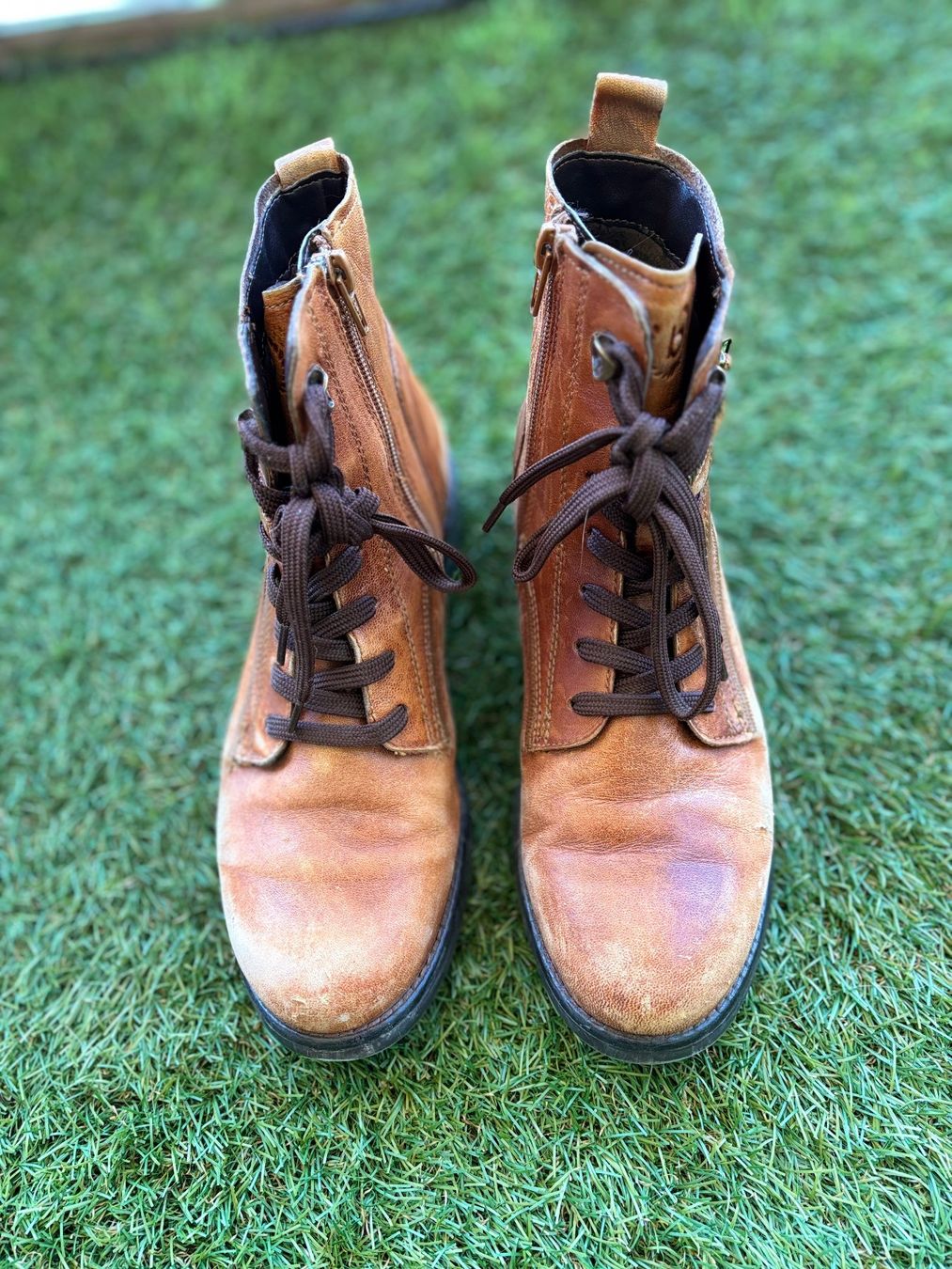 Bugatti Damenschuhe: Bottines Bugatti en cuir cognac – Gebraucht aus Cheseaux-Lausanne von Ya5te