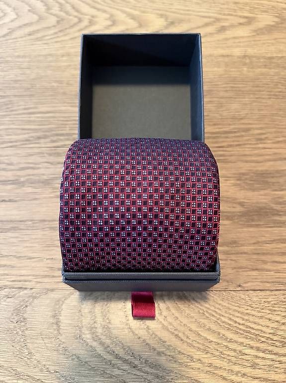 Cravatte: Patek Philippe Krawatte rot – Usato da Luzern venduto da Pascalito17 1
