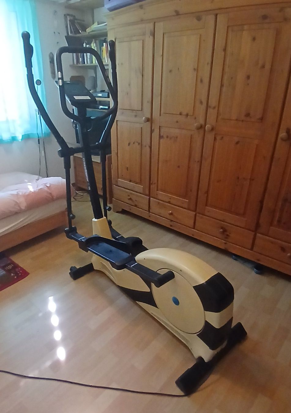 Aldi Vélos d'appartement: Crosstrainer gratis – D'occasion à Teufen ZH par Frey2