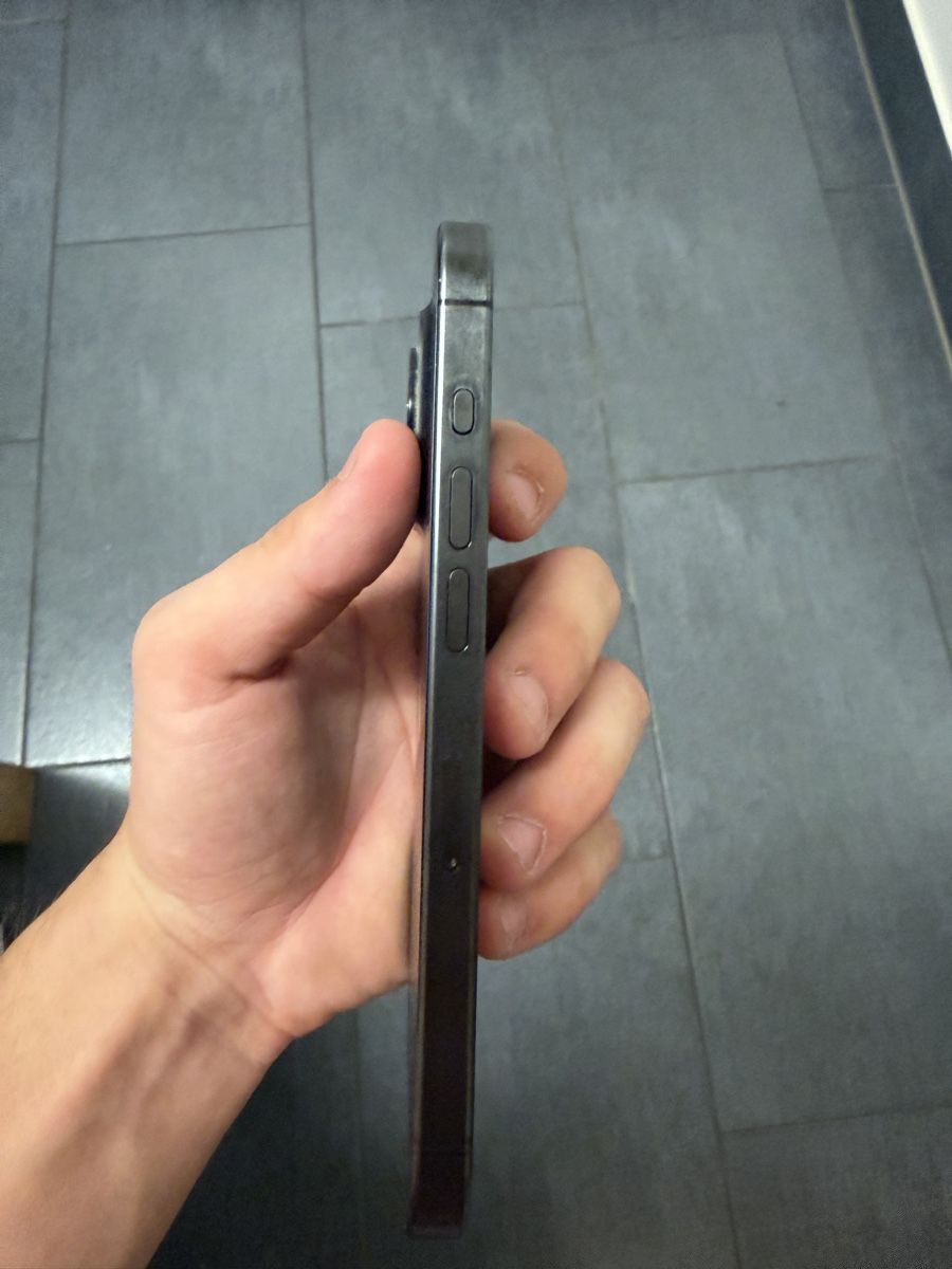 Apple Portables: Iphone 15 pro – D'occasion à Gossau SG par sol_x8x8 2