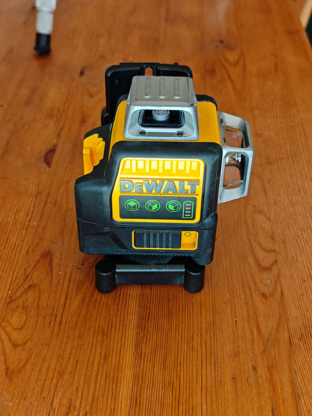 Dewalt Mesurer: Multilinienlaser DeWalt DCE089G – D'occasion à Basel par Tondrax 2
