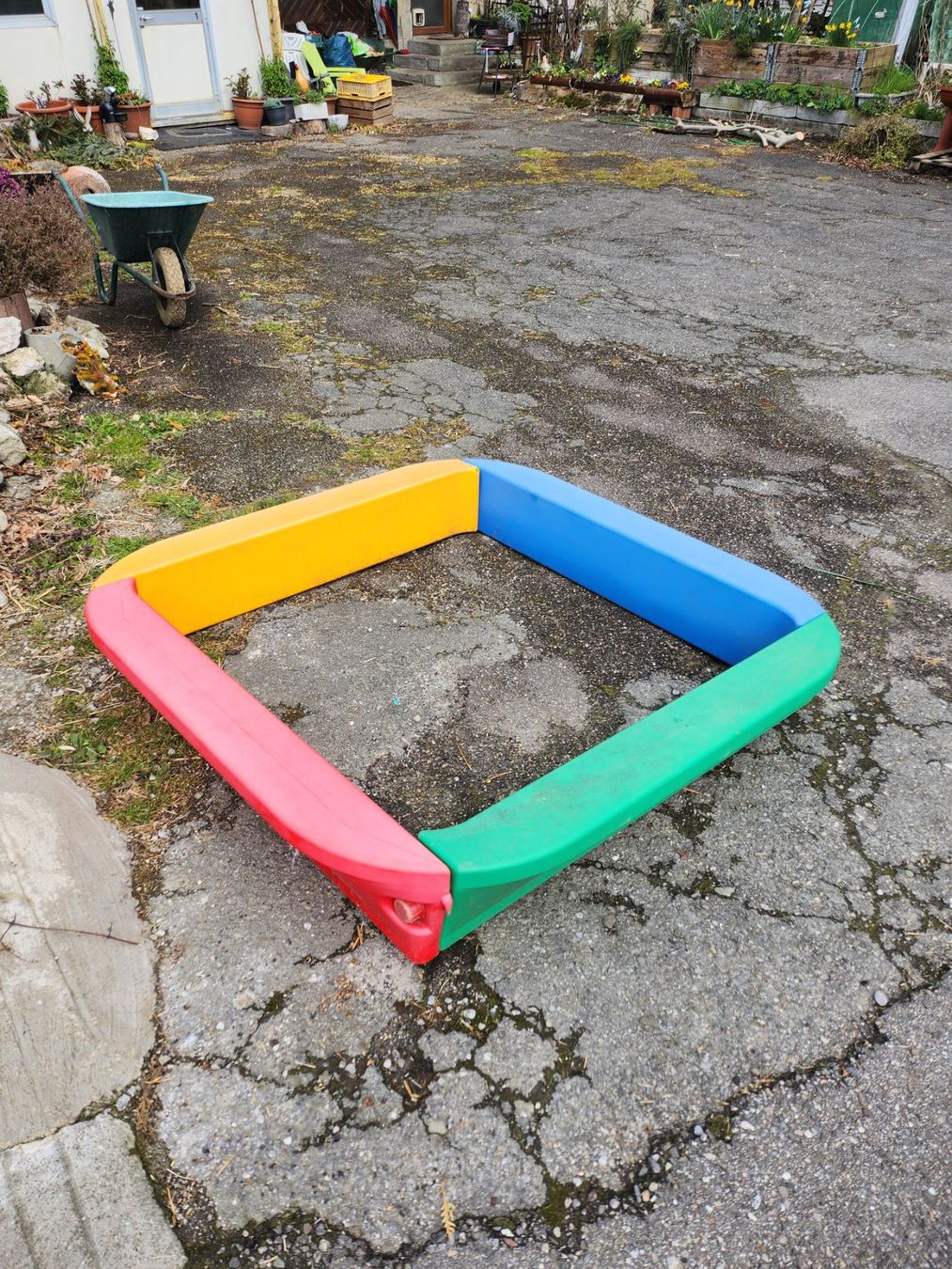 Sabbiera per bambini: Sandkasten Big ca. 160x160cm – Usato da Veltheim AG venduto da D.B_1983
