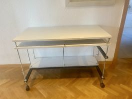 Bürotisch