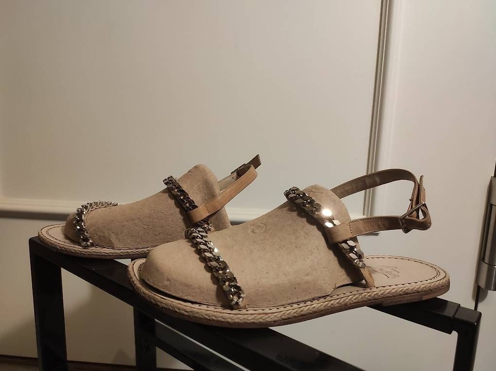 Christian Louboutin Damenschuhe: Sandales Louboutin – Gebraucht aus Niederbuchsiten von CsBertha