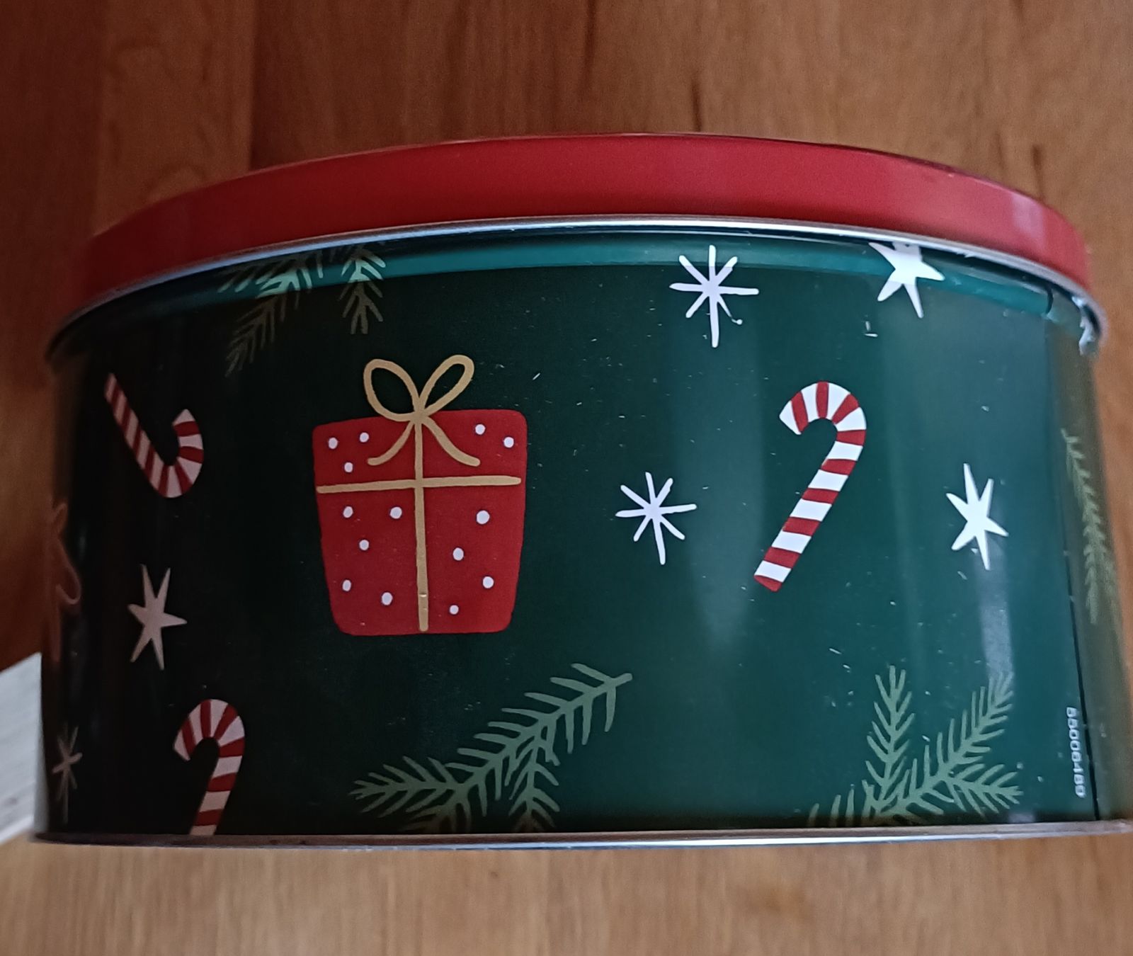 Recipients et similaires: boîte à biscuits  – D'occasion à Glovelier par rus_jk5v 1